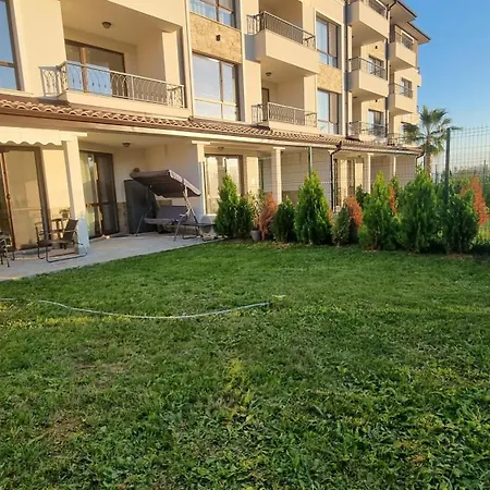 амира за гости - Amira Guest * Burgas Stad