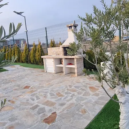 амира за гости - Amira Guest 布尔加斯