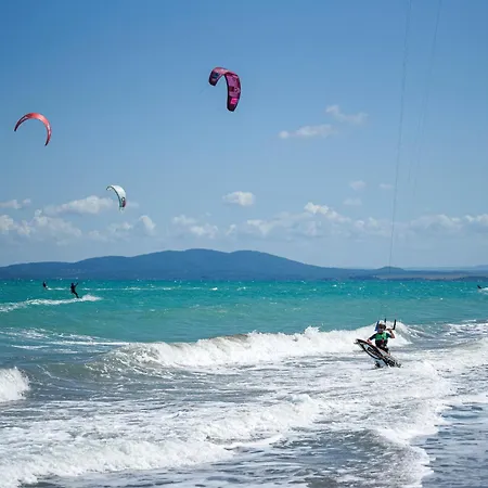 амира за гости - Amira Guest 公寓 *