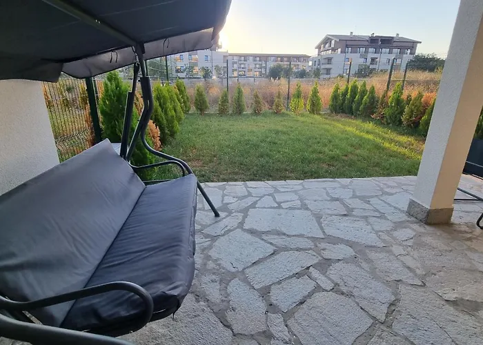 амира за гости - Amira Guest *