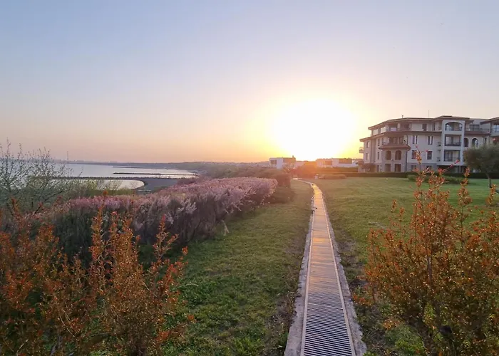 амира за гости - Amira Guest * Burgas City