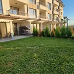 амира за гости - Amira * Burgas City