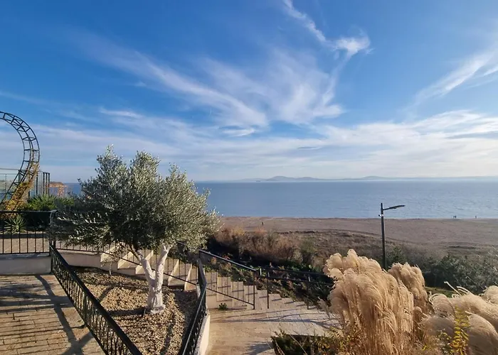 アパート амира за гости - Amira Guest ブルガス